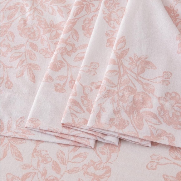 Great Bay Floral Flannel Sheets - Picture 3 of 5